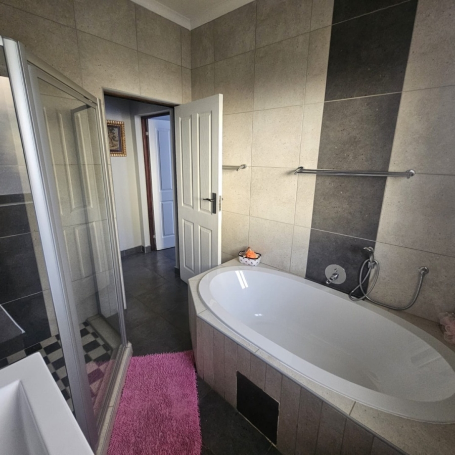 To Let 3 Bedroom Property for Rent in Wigwam North West